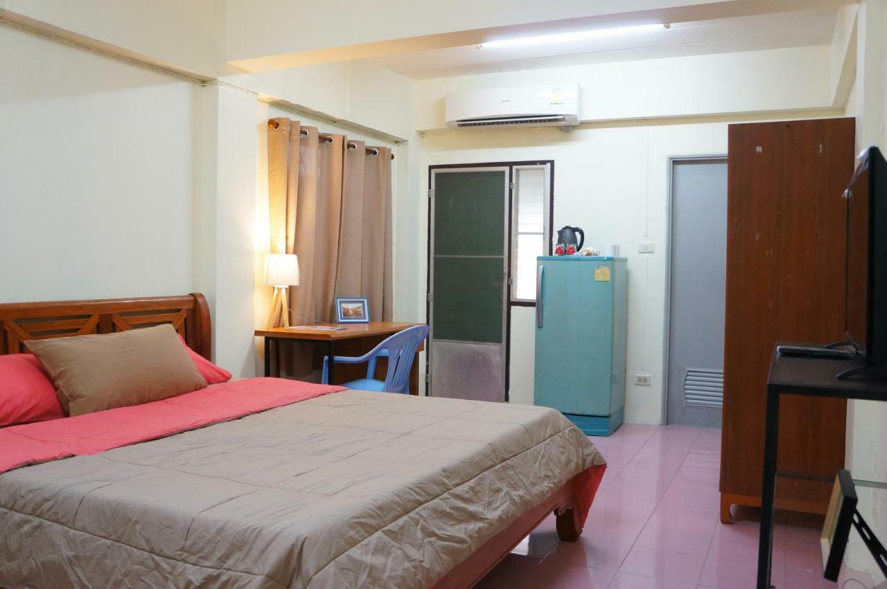 Wan Home Bangkok Luaran gambar